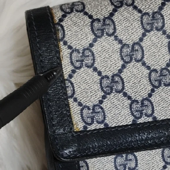 SALE! Authentic Gucci GG Supreme Sherry Line Leather Vtg Clutch Bag - Picture 9 of 16